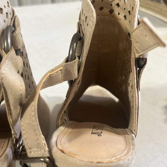 Just fab,size 7.5, tan - Picture 4 of 4